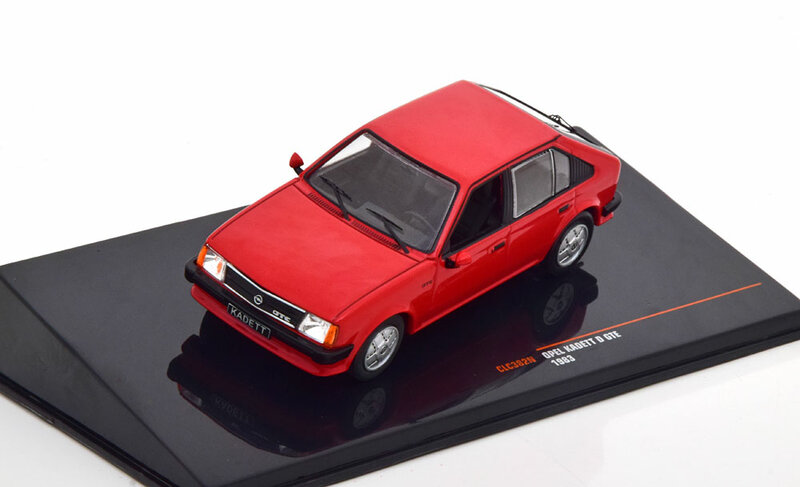 IXO 1:43 Opel Kadett D GTE 1983 rood metallic