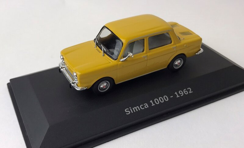 Atlas 1:43 Simca 1000 geel 1962 in vitrine