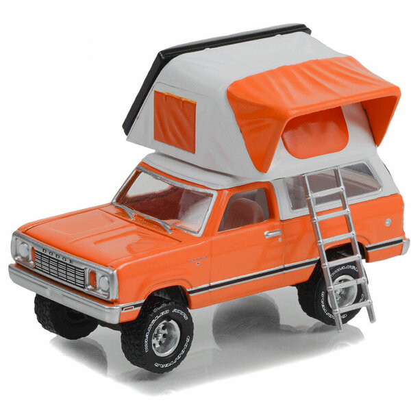 Greenlight 1:64 Dodge Ramcharger SE 1977 with Modern Rooftop Tent ornaje, The Great Outdoors series 2