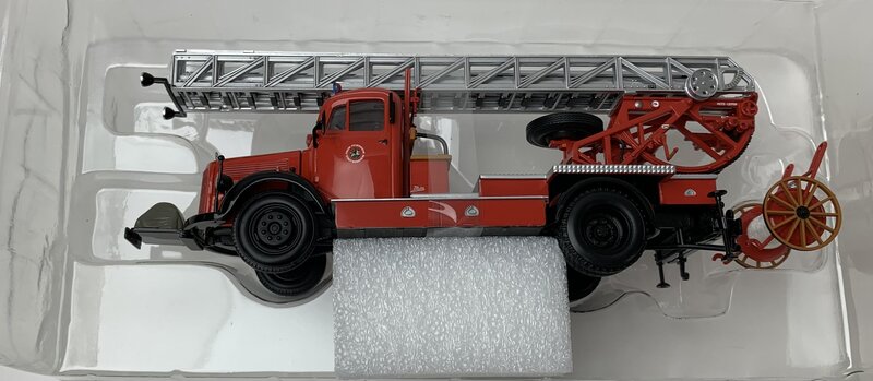 Minichamps 1:43 Mercedes Benz L 3500 DL17 Brandweer Bensheim