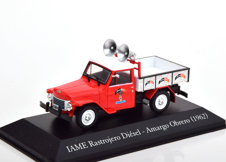 Atlas 1:43 IAME Rastrojero Diesel Amargo Obrero 1962 rood wit in blisterverpakking 