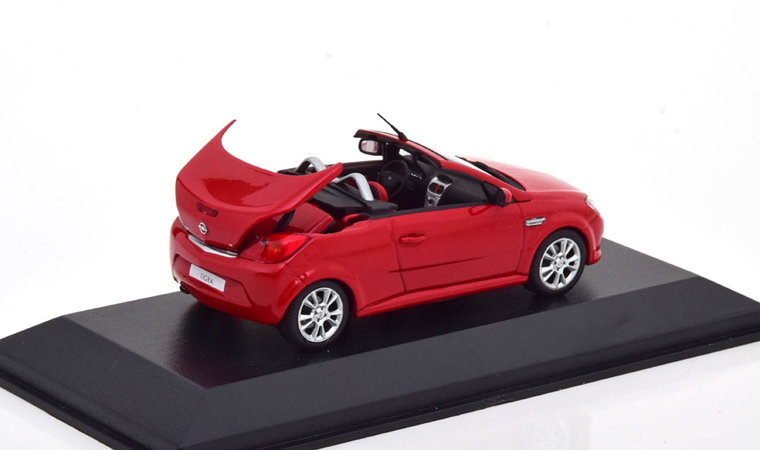 Minichamps 1:43 Opel Tigra Twin Top 2004 rood in dealer verpakking