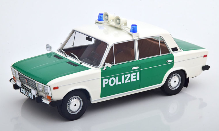 Triple9 Collection 1:18 Lada 2106 Polizei BRD ( German Polizei) 1976 groen wit