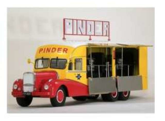 Atlas 1:43 Bernard 28 Circus Pinder Power Station Wagon 1951 geel rood