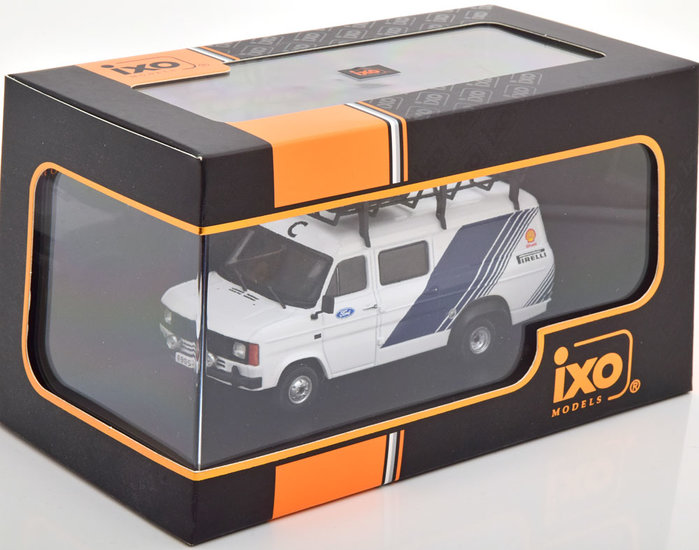 IXO 1:43 Ford Transit MK2 Rally Assistance 1986 met accessoires