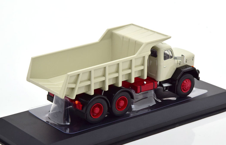 IXO 1:43 Magirus Jupiter 6x6 kipper grijs