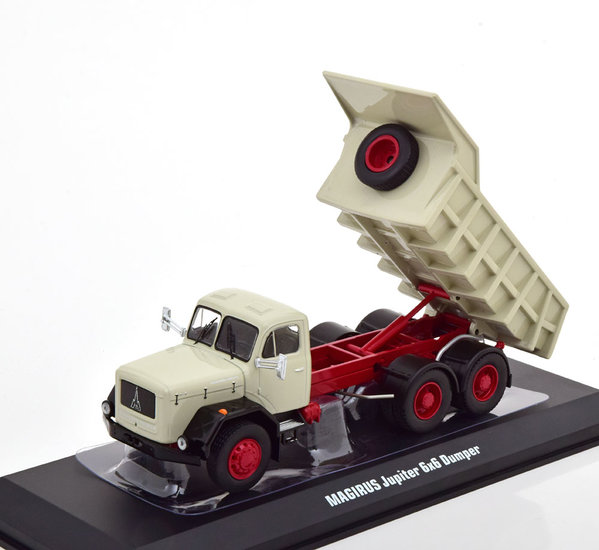 IXO 1:43 Magirus Jupiter 6x6 kipper grijs