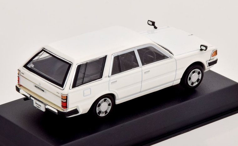 Norev 1:43 Nissan Cedric Van Deluxe 1995 - White