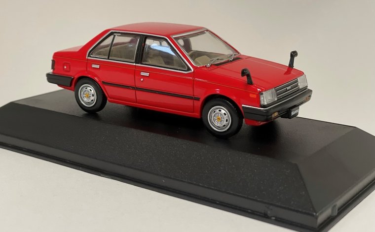 First43 1:43 Nissan Sunny 1980 rood