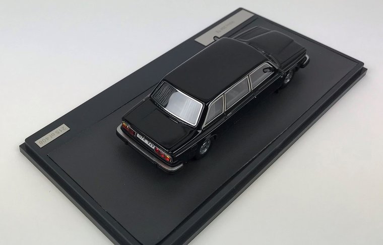 Matrix 1:43 Volvo 264 TE Limousine 1978 zwart