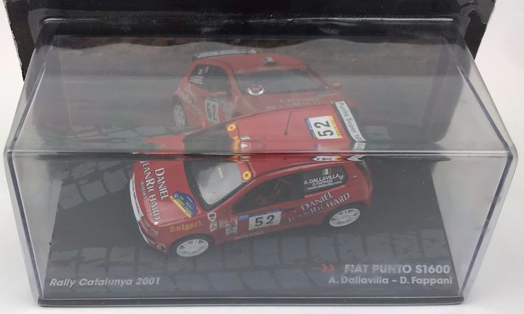 Atlas 1:43 Fiat Punto S1600 No 52 Rally Caralunya 2001 A. Dallavilla  - D. Fappani rood