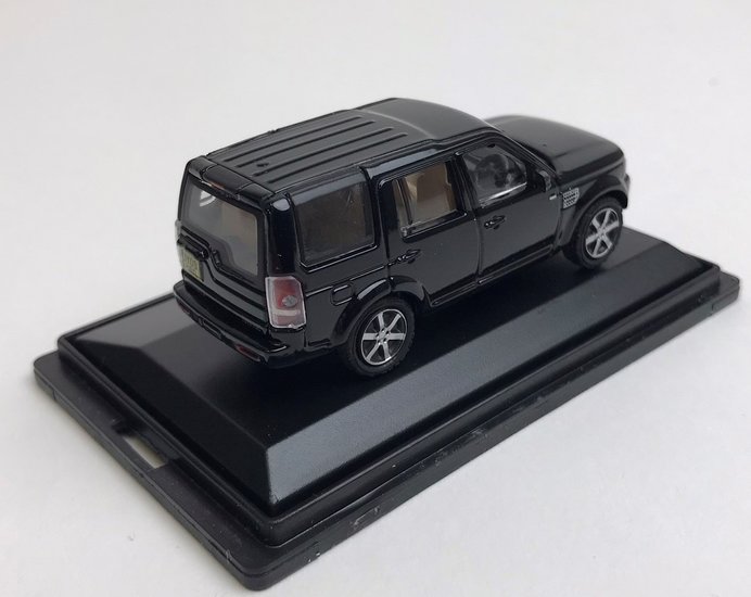 Oxford 1:76 Land Rover Discovery zwart