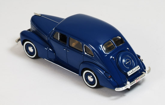 IXO 1:43 Opel Kapitan 4 deur Sedan 1950 blauw