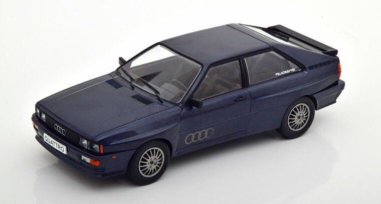 Whitebox 1:24 Audi Quattro B2 donkerblauw metallic