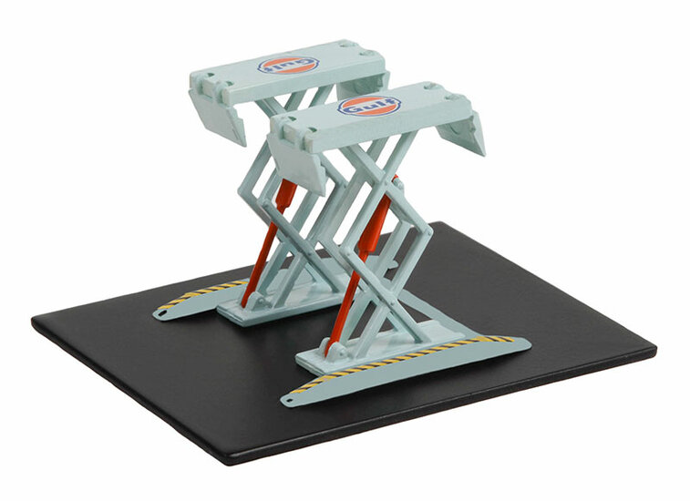 Greenlight 1:64 Gulf Oil Auto Body Shop Automotive Double Scissor Lifts Series 1 lichtblauw