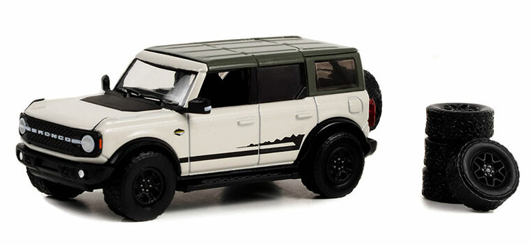 Greenlight 1:64 Ford Bronco Wildtrak 2021 wit with Spare Tires, The Hobby Shop series 14