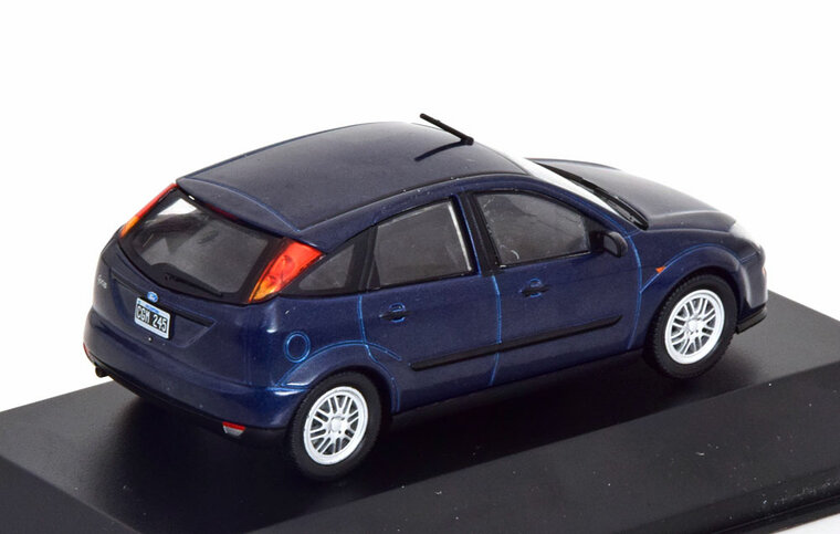 Atlas 1:43 Ford Focus CLX 1998 blauw metallic in blisterverpakking