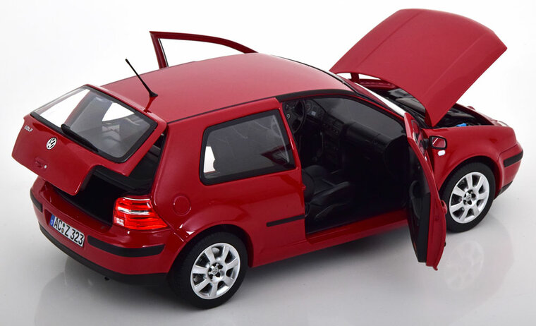 Norev 1:18 Volkswagen Golf IV 2002 rood