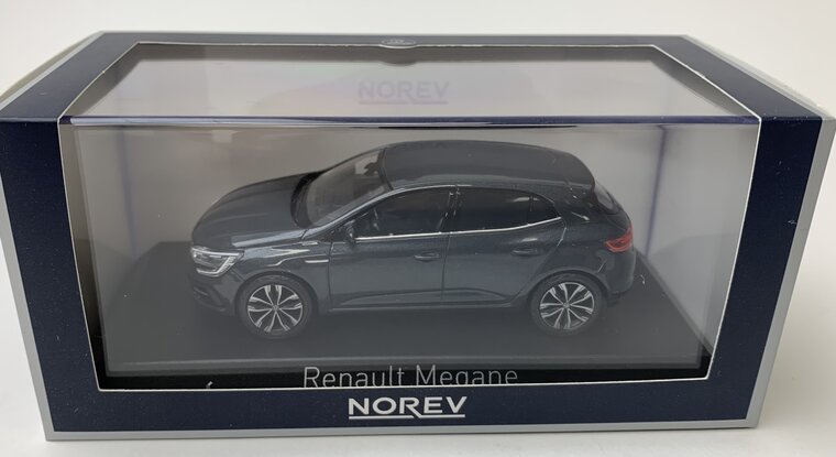 Norev 1:43 Renault Megane 2020 Titanium Grey, in vitrine