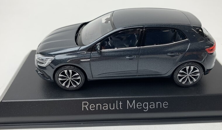 Norev 1:43 Renault Megane 2020 Titanium Grey, in vitrine