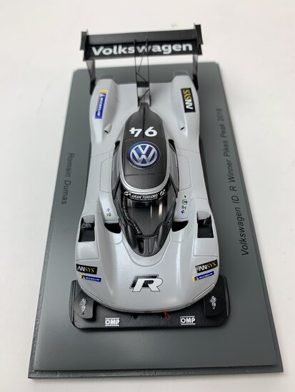 Spark 1:43 Volkswagen ID.R no 94 Romain Dumas Winner Pikes Peak 2018 lichtgrijs