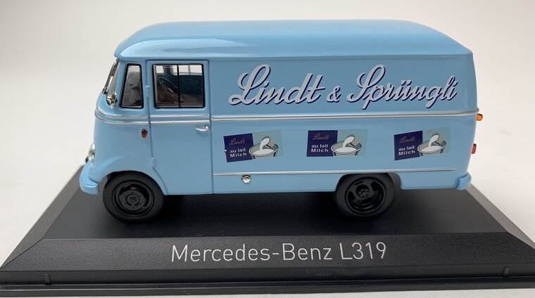 Norev 1:43 Mercedes Benz L319 1957 Lindt &amp; Srungli lichtblauw