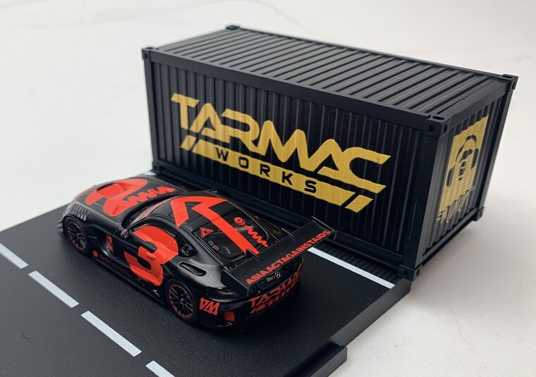 Tarmac 1:64 Mercedes Benz AMG GT3 no3 boxset incl. 4 modelautos, 6x Container, 3 figuren en accessoires Me X Like black special edition