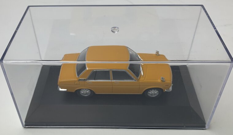 First43 1:43 Datsun 510 Sedan 1971 donkergeel