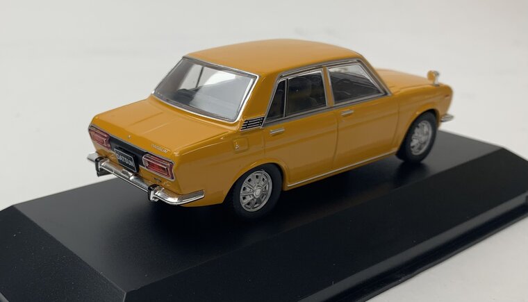 First43 1:43 Datsun 510 Sedan 1971 donkergeel