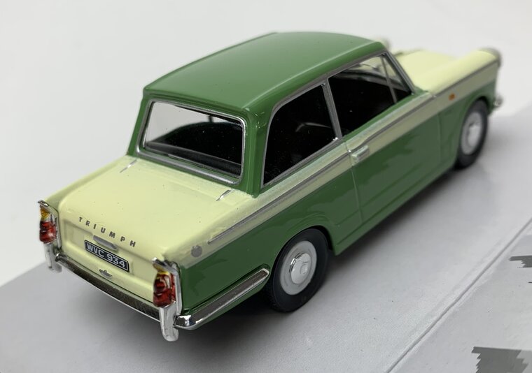 Cararama 1:43 Triumph Herald groen beige, in windowbox