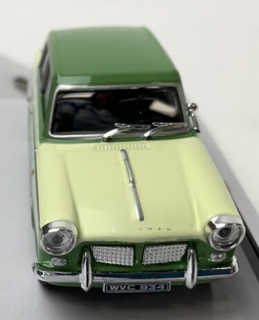 Cararama 1:43 Triumph Herald groen beige, in windowbox