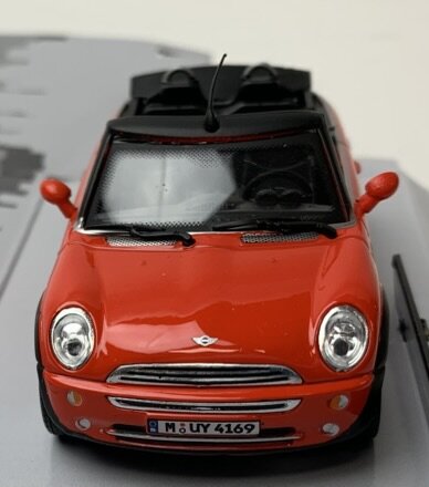 Cararama 1:43 Mini Cooper Cabriolet 2005 rood, in windowbox