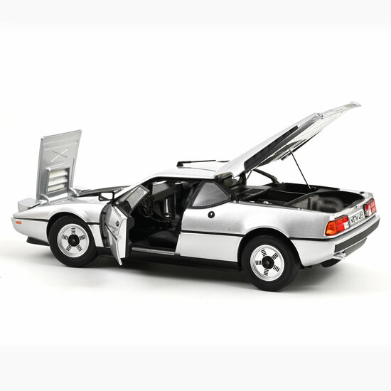 Norev 1:18 BMW M1 1980 zilver metallic