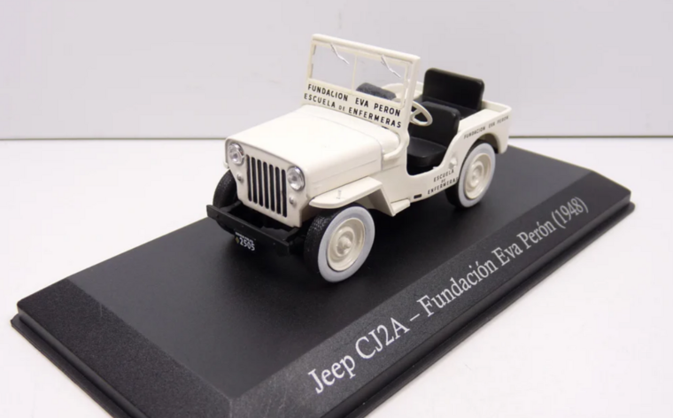 Atlas 1:43 Jeep CJ2A Fundacion Eva Peron 1948 wit in blisterverpakking