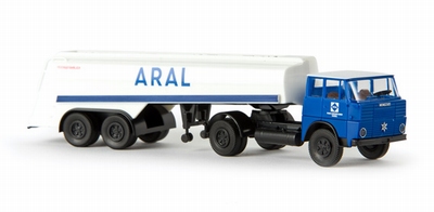 Brekina Henschel HS 16 TS Tank Semi-trailer ARAL