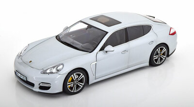 Norev 1:18 Porsche Panamera Turbo 2009 Silver