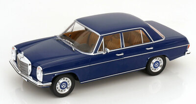 MCG 1:18 Mercedes Benz 220 D (W115), donkerblauw 1968