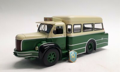 Atlas 1:43 Berliet GML10 beige / groen, gesloten verpakking ( witte doos)