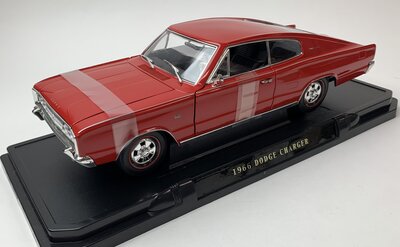 Lucky Diecast 1:18 Dodge Charger rood 1966