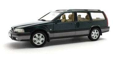 Cult Models 1:18 Volvo V70 XC Cross Country blue green metallic 96-99. Verwacht september - 2024