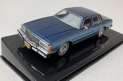 IXO 1:43 Chevrolet Caprice 1981 lichtblauw