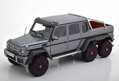 Autoart 1:18 Mercedes G63 AMG 6x6 2013 designo platinum magno