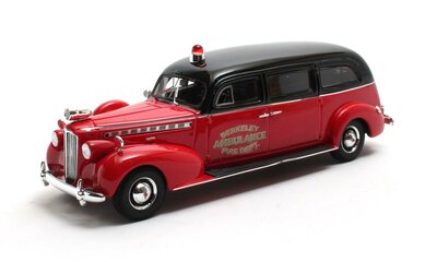 Matrix 1:43 Packard Henney fire dept. ambulance 1940. Binnenkort leverbaar