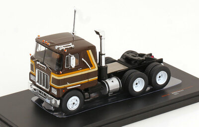 IXO 1:43 Mack Serie F 1977 bruin, trekker