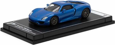 Poster Cars 1:64 Porsche 918 Spyder Sapphire Blue Metallic Hypercar League Collection No.18 in vitrine