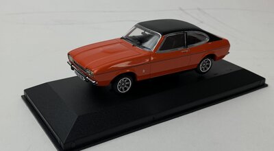 Vanguards 1:43 Ford Capri MK II 3.0 Ghia Automatic rood / zwart