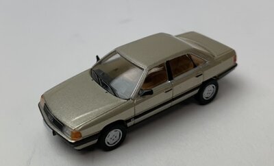 Premium Classixxs 1:87 Audi 100 (C3), beige, 1982