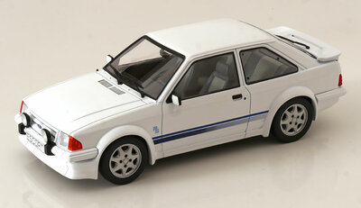 MCG 1:18 Ford Escort MK III RS Turbo 1985 wit