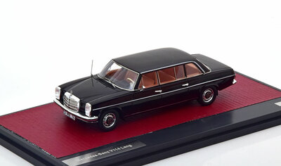 Matrix 1:43 Mercedes Benz V114 lang black 1969