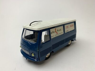 Dinky Toys 1:43 Peugeot J7 1965 blauw wit, Edition Atlas